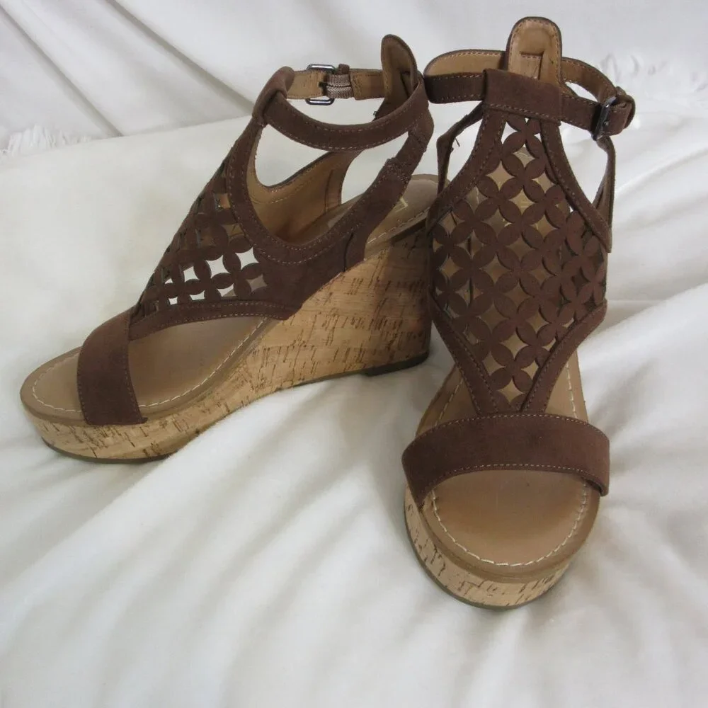 Franco Sarto Cameron Ankle Strap Sandals Wedge Brown Leather Laser Cut Size 6 - Picture 1 of 11
